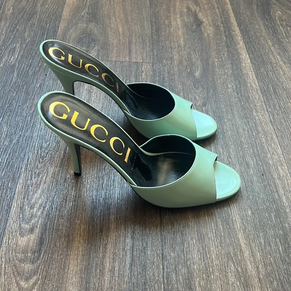 Gucci Patent Heels - Picture 6 of 10